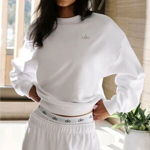 ALO Yoga Women's White Sweatshirt